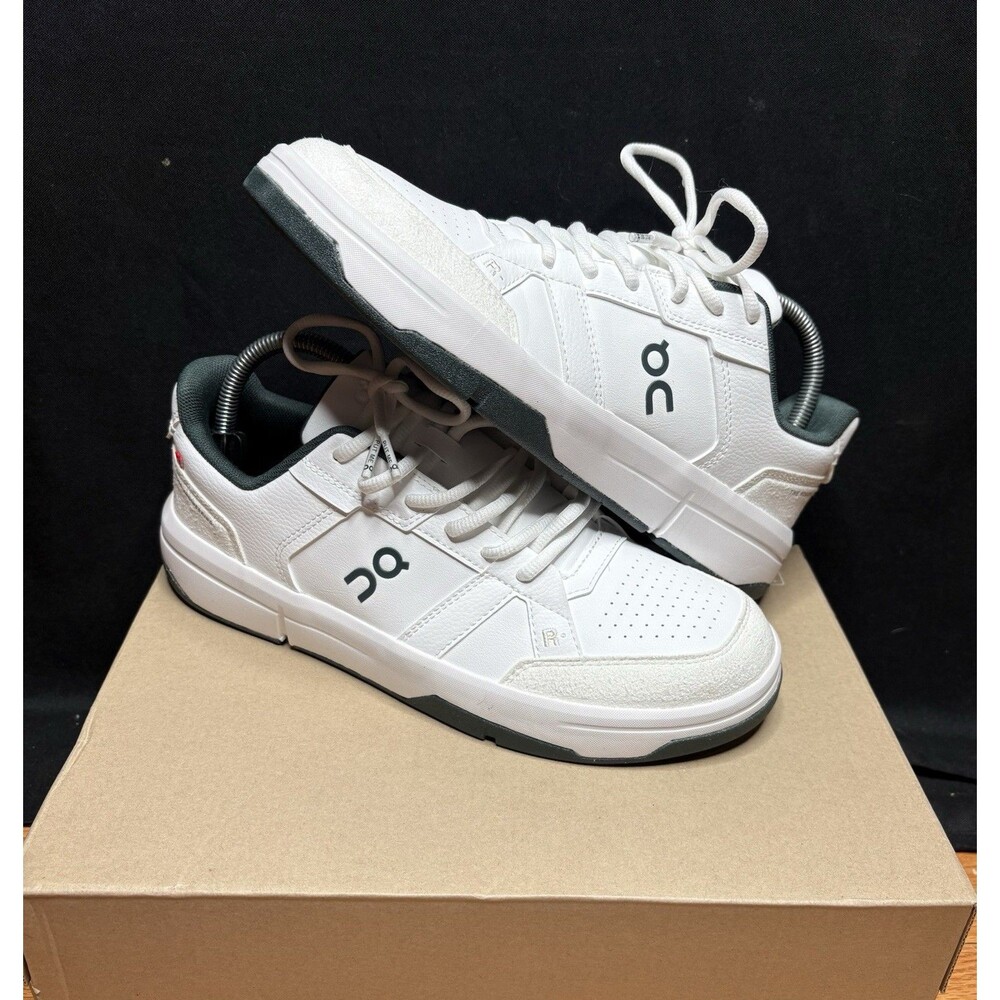 On The Roger Clubhouse White Evergreen Sneaker 3WF10432924 Women's Size 9.5